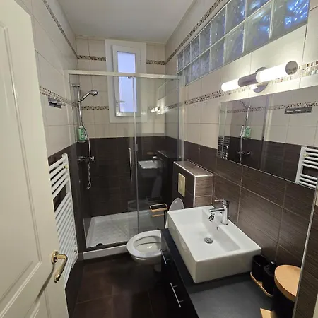 Monaco 50m Renovated 2 Fully Equipped Airconditioning Wifi *